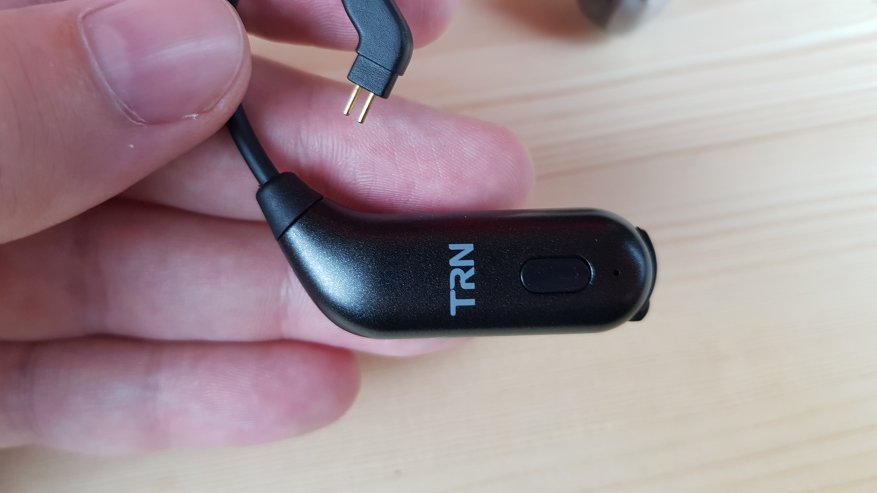 TRN BT20S: Được làm bằng tai nghe Bluetooth có dây 14