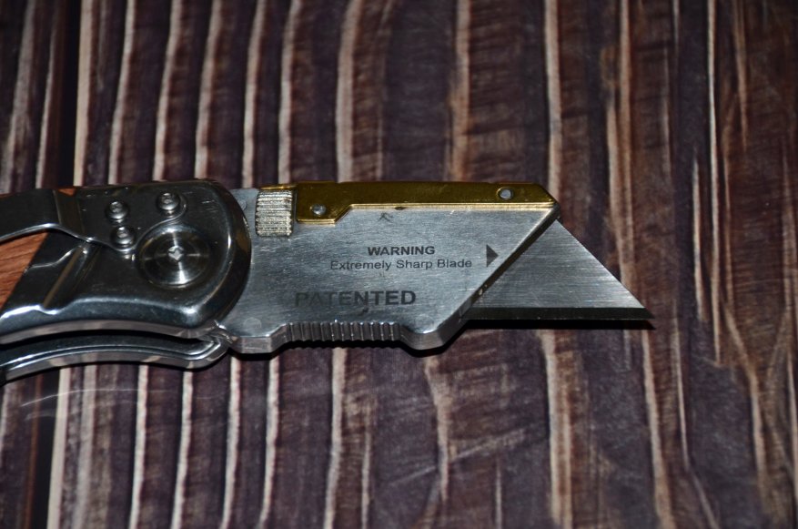سكين قوي متعدد الاستخدامات قابل للطي Workpro 12