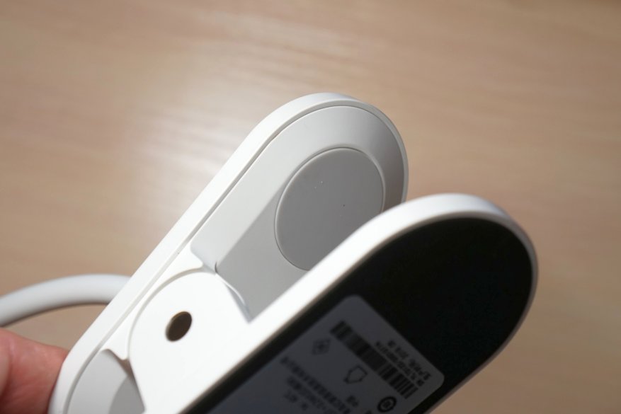 مصباح مكتب Xiaomi Yeelight مع مشابك الغسيل والبطارية 19