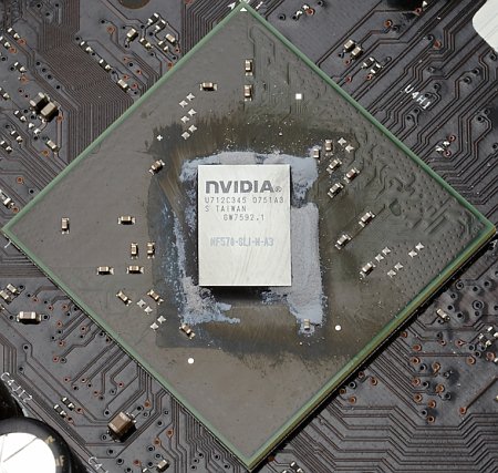 NVIDIA nForce 790i Ultra SLI Southbridge is also used as an independent Northbridge