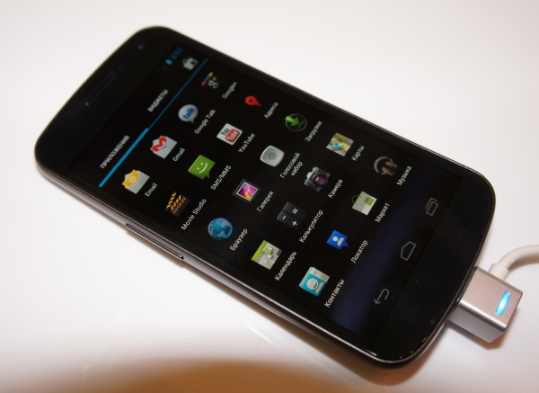 Galaxy Nexus передняя панель