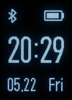 Снимок экрана фитнес-браслета Huawei TalkBand B1