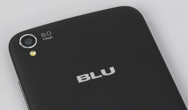 Основная камера BLU Win HD LTE