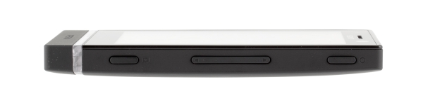 Sony Xperia U - правая грань