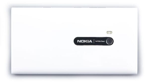 Внешний вид смартфона Nokia Lumia 900