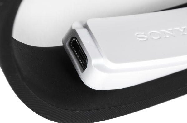Умный браслет Sony SmartBand SWR10