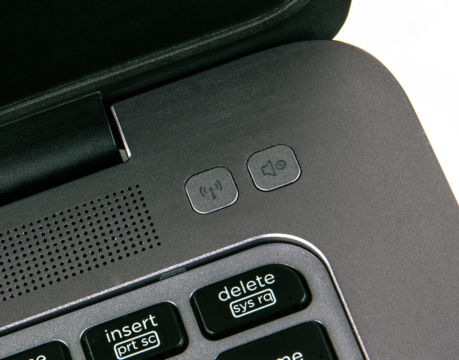 На ноутбуках как правило есть кнопки для аппаратного отключения вайфая