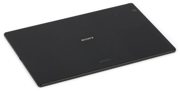 sony-xperia-z4-tablet-threefourrear_s.jp