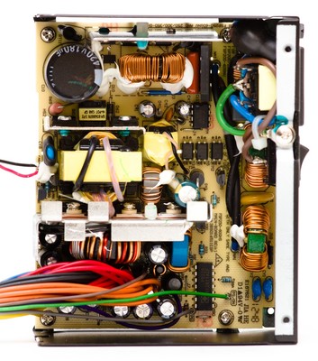 Вид платы блока питания FSP300-60GHS