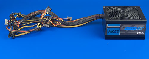 Провода и разъемы блока питания OCZ ZS550