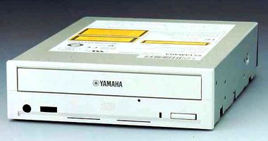 44/24/44 скоростной CD-RW привод от Yamaha