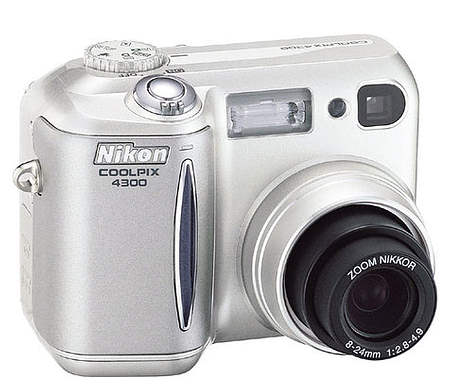 Nikon Coopix 4300: 4 млн. пикселов лучше, чем 3 млн.