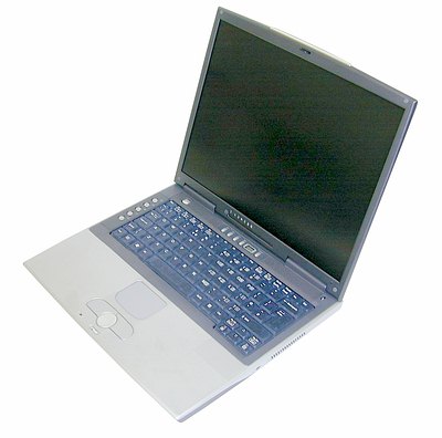 Nobile 151C: новый Centrino-ноутбук от Prestigio