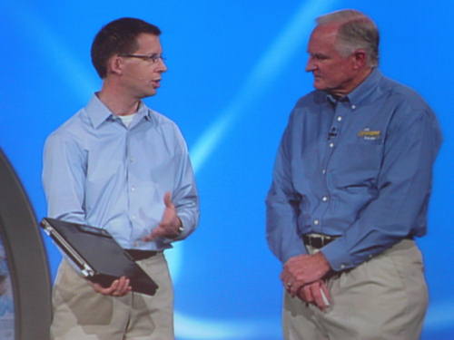 IDF Spring 2004, Крейг Барретт: <em>64-32 расширения Intel и AMD64 будут работать на единой платформе!!!</em>