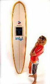 Intel Wireless Technology Surfboard: техно-чудо для настоящего и виртуального серфинга