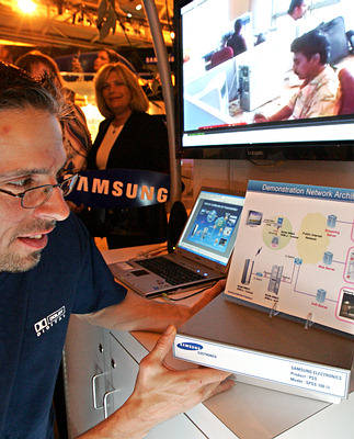 По следам CTIA Wireless 2005: Samsung демонстрирует WiBro