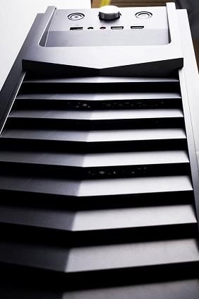 Корпус Colorful Raynor Tower G3