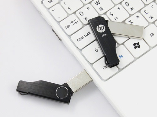 Флэш-накопитель HP v280w внешне напоминает перочинный ножик