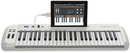 MIDI-контроллер Samson Carbon 49 рассчитан на подключение планшета Apple iPad