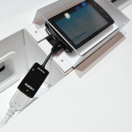 Фото дня: прототип смартфона Fujitsu Arrows на четырехъядерном процессоре Tegra 3