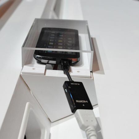 Фото дня: прототип смартфона Fujitsu Arrows на четырехъядерном процессоре Tegra 3