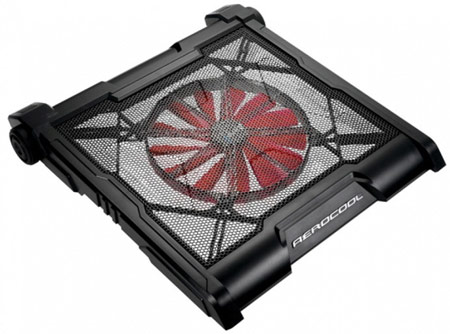В охлаждающей подставке для ноутбуков Aerocool Strike-X X1 используется 200-миллиметровый вентилятор