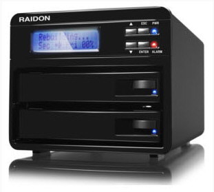 Корпус для внешнего накопителя RAIDON GR3630-SB3 рассчитан на два жестких диска типоразмера 3,5 дюйма