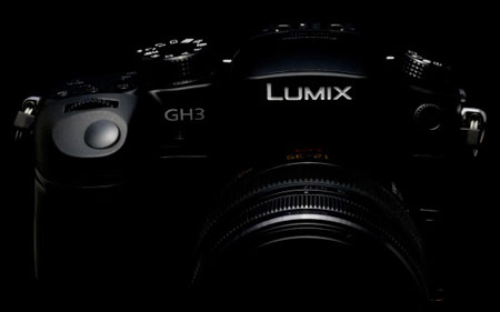 Появились первые изображения камеры Panasonic GH3 и объектива LumixG X 35-100mm f/2.8