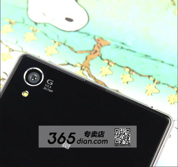 Фотографии смартфона Sony Xperia Z1 свидетельствуют о том, что устройство будет выпускаться как минимум в двух цветовых вариантах 