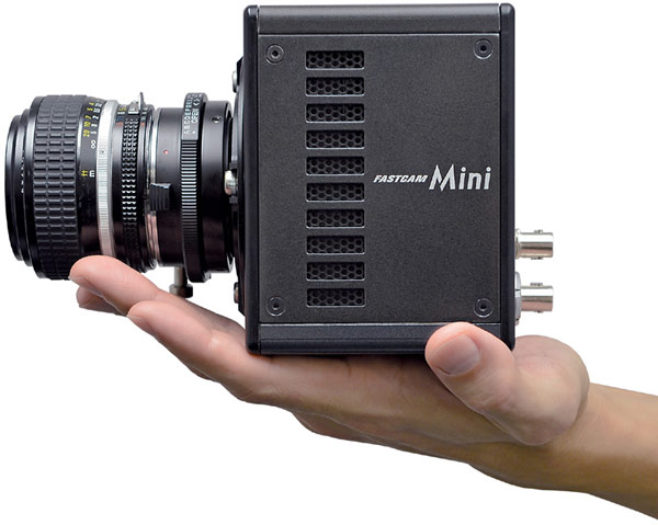 Цена камеры Photron Fastcam Mini UX100 в Японии составляет примерно 47 200 долларов 