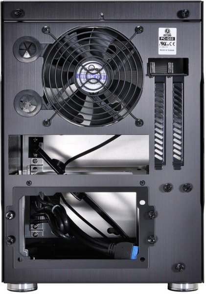 Компактный алюминиевый корпус Lian Li PC-Q33 рассчитан на установку системных плат форм-фактора Mini-ITX, Mini-DTX