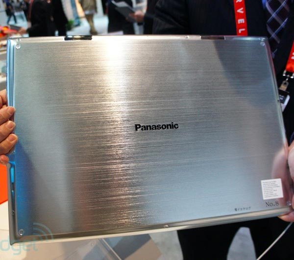 Разрешение 20-дюймового экрана прототипа планшета Panasonic - 3840 х 2560 пикселей