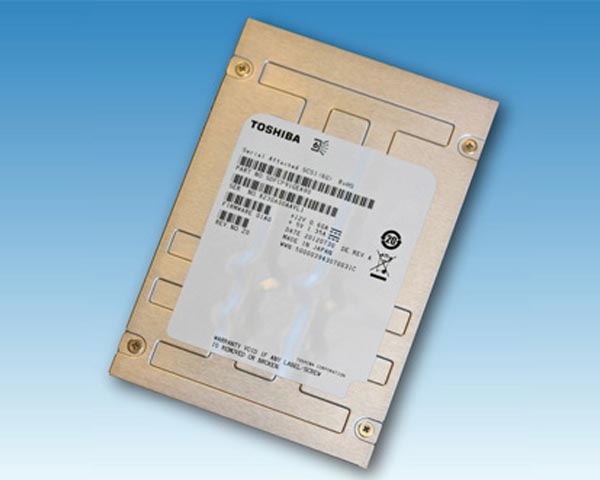 В серию SSD Toshiba PX02SM вошли модели PX02SMF020, PX02SMF040, PX02SMF080 и PX02SMB160 