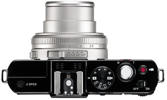 Камера Leica D-Lux 6 выпущена в черно-серебристом варианте