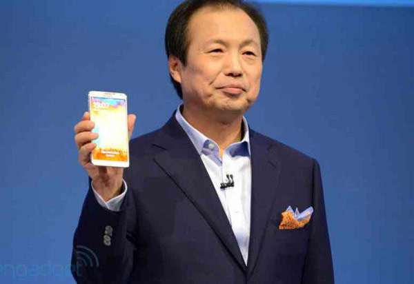 В Samsung рассчитывают продать не менее 10 млн. штук планшетофонов Galaxy Note 3