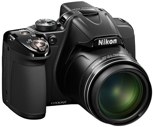 Объектив камеры Nikon Coolpix P530 охватывает диапазон ЭФР 24-1000 мм