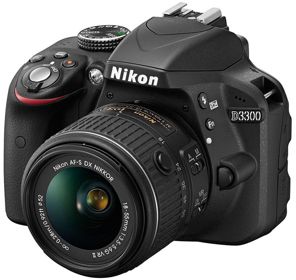 Зеркальная камера Nikon D3300 с объективом AF-S DX Nikkor 18-55mm f/3.5-5.6G VR стоит $650