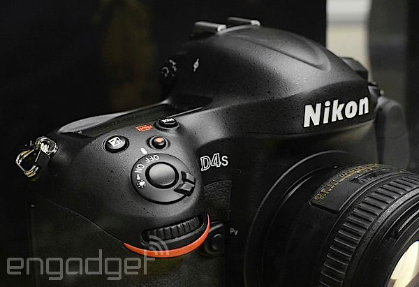 Камера Nikon D4s