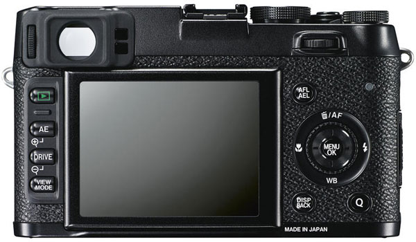 Рекомендованная розничная цена камеры Fujifilm X100S на российском рынке - 47 999 рублей