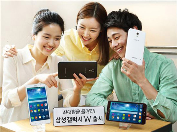 Экран Samsung Galaxy W размером семь дюймов по диагонали имеет непривычно низкое разрешение