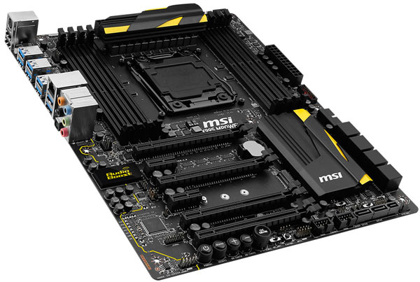 На плате MSI X99S MPower есть восемь слотов для модулей памяти DDR4 и четыре слота PCI Express 3.0 x16