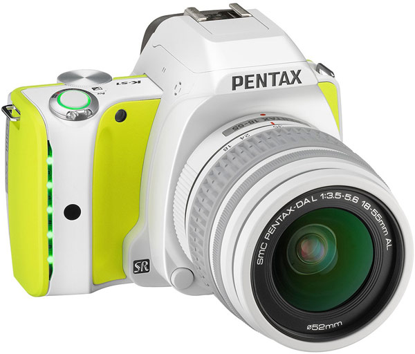 В комплект поставки камер Pentax K-S1 Sweets Collection будут включены белые объективы SMC DA L 18-55mm f/3.5-5.6