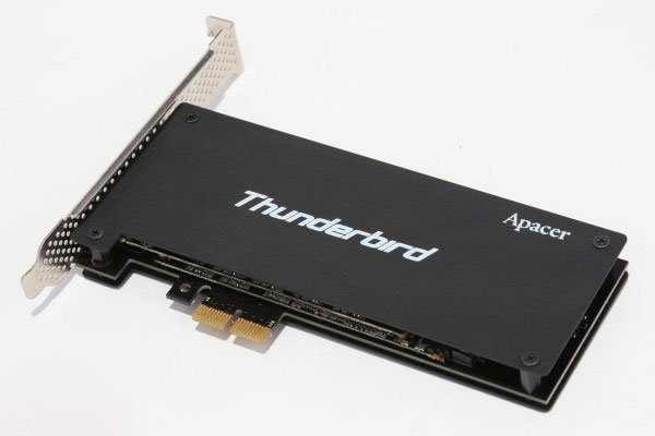 Твердотельный накопитель Apacer Thunderbird PT910 с интерфейсом PCIe 2.0 x2 развивает в режиме записи скорость 790 МБ/с