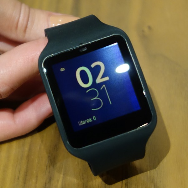 Умные часы Sony Smart Watch 3