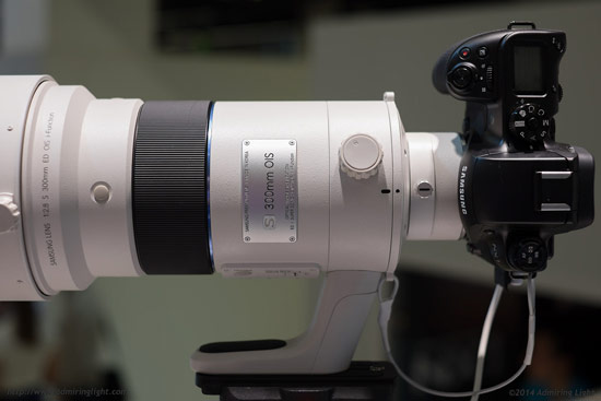 Прототип объектива Samsung S 300mm f/2.8 ED OIS NX показан на выставке Photokina