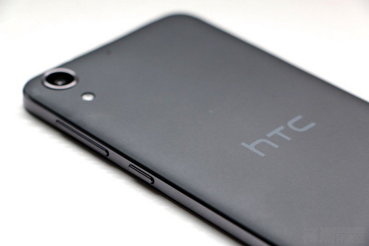 Смартфон HTC Desire 728 работает под управлением Android 5.1