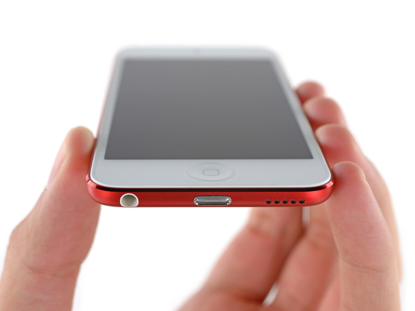 Новый плеер Apple iPod touch заработал у iFixit четыре балла