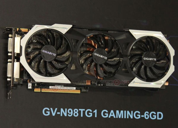 Система охлаждения 3D-карты Gigabyte GeForce GTX 980 Ti Gaming G1 включает три вентилятора типоразмера 100 мм
