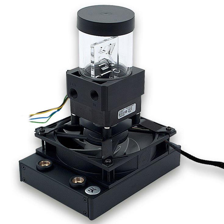 Емкость для охлаждающей жидкости изготовлена из пластика ABS и акрилового пластика