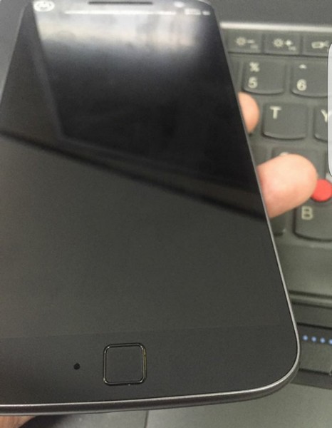 Смартфон Moto G4 получит кнопку под экраном